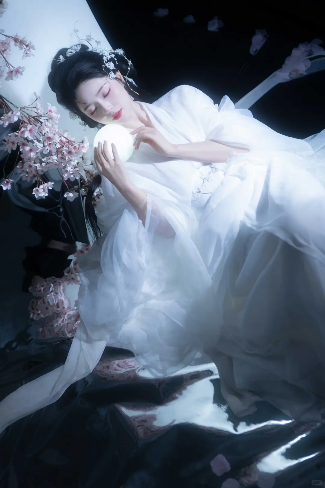 花前月下🌙｜自带唯美浪漫的意境氛围感_10_成都美人赋古风艺术照_来自小红书网页版.jpg