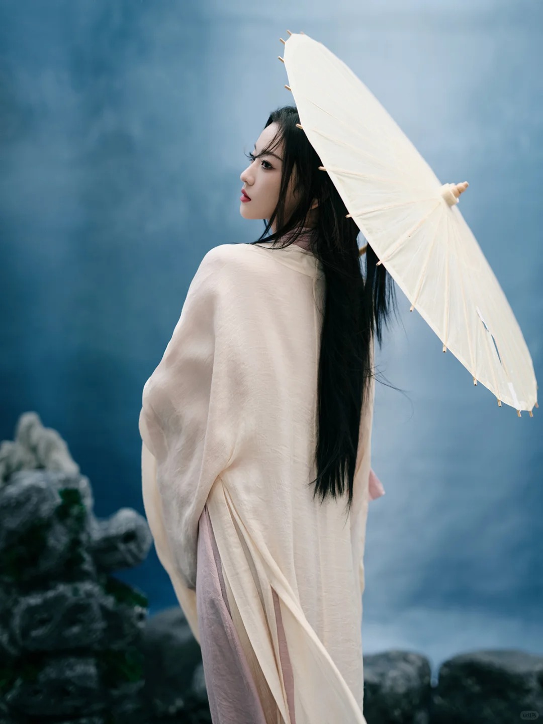 “烟雨入画来 江南处相逢” _ 古风摄影_2_阑梦古装摄影写真馆_来自小红书网页版.jpg