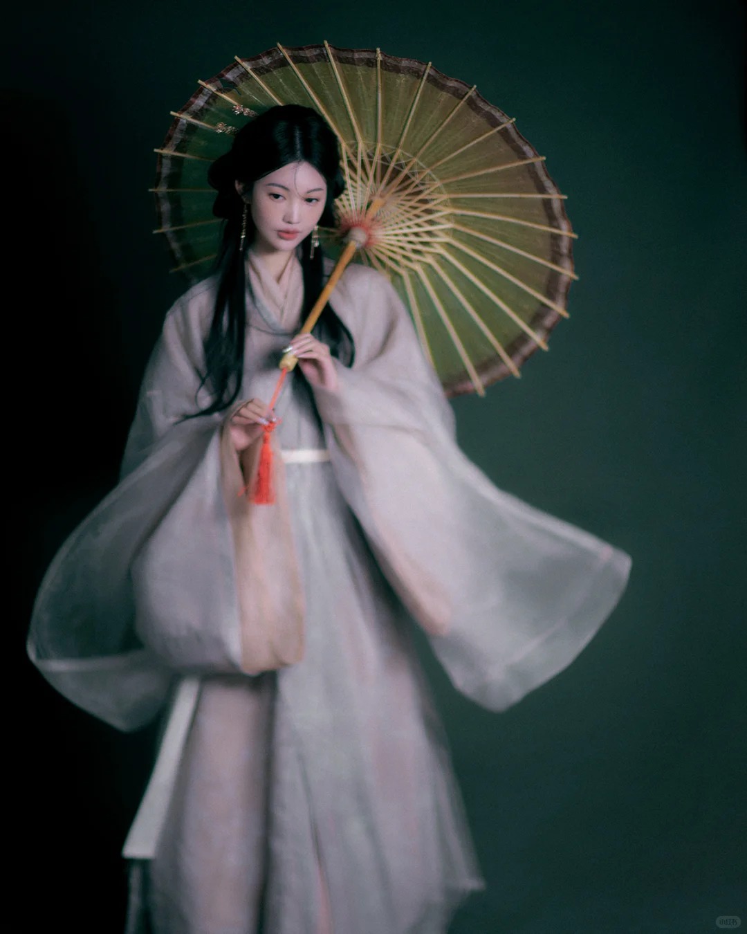 步入江南，便成诗画 _ 古风少女写真📸_3_阑梦古装摄影写真馆_来自小红书网页版.jpg