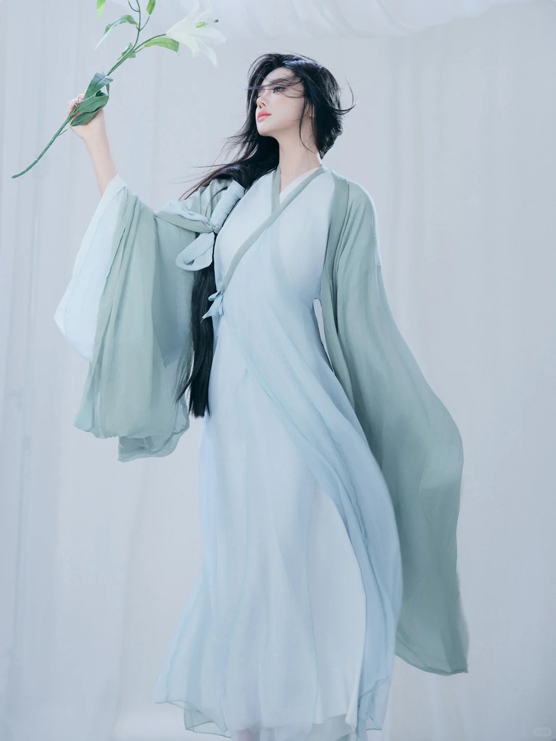 青兰如泉 _ 清新古风意境少女写真📸_9_阑梦古装摄影写真馆_来自小红书网页版.jpg