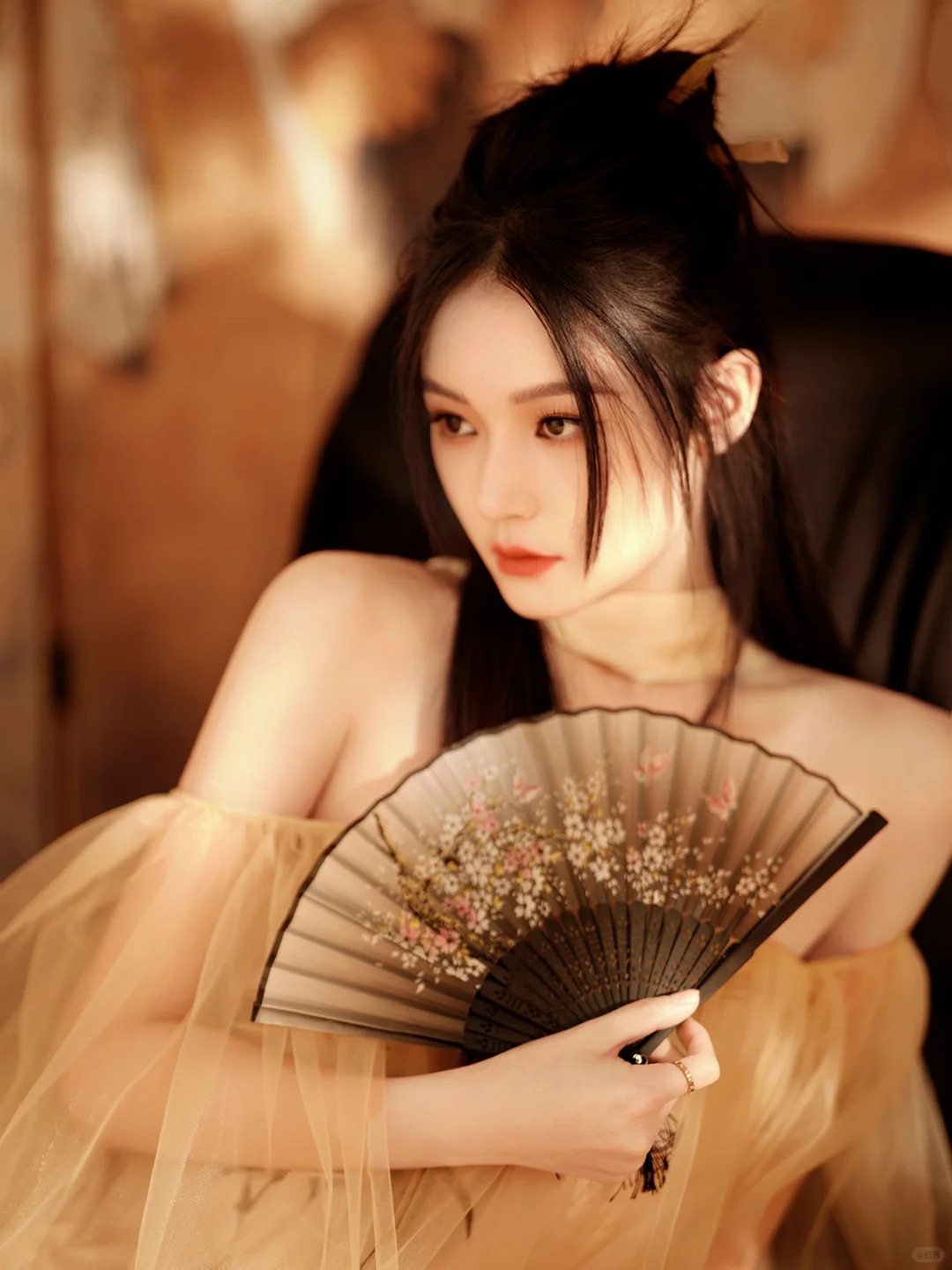 高贵又优雅的一组新中式写真_7_阑梦古装摄影写真馆_来自小红书网页版.jpg