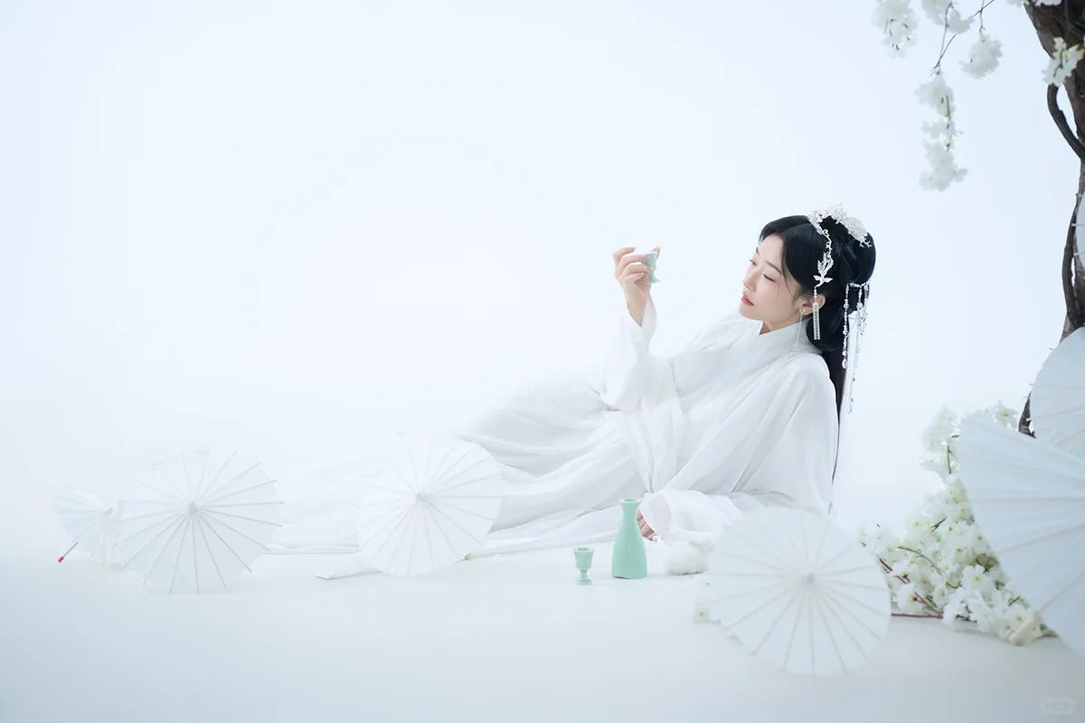古言白月光当定了✨仙气唯美的古风汉服写真_9_阑梦古装摄影写真馆_来自小红书网页版.jpg