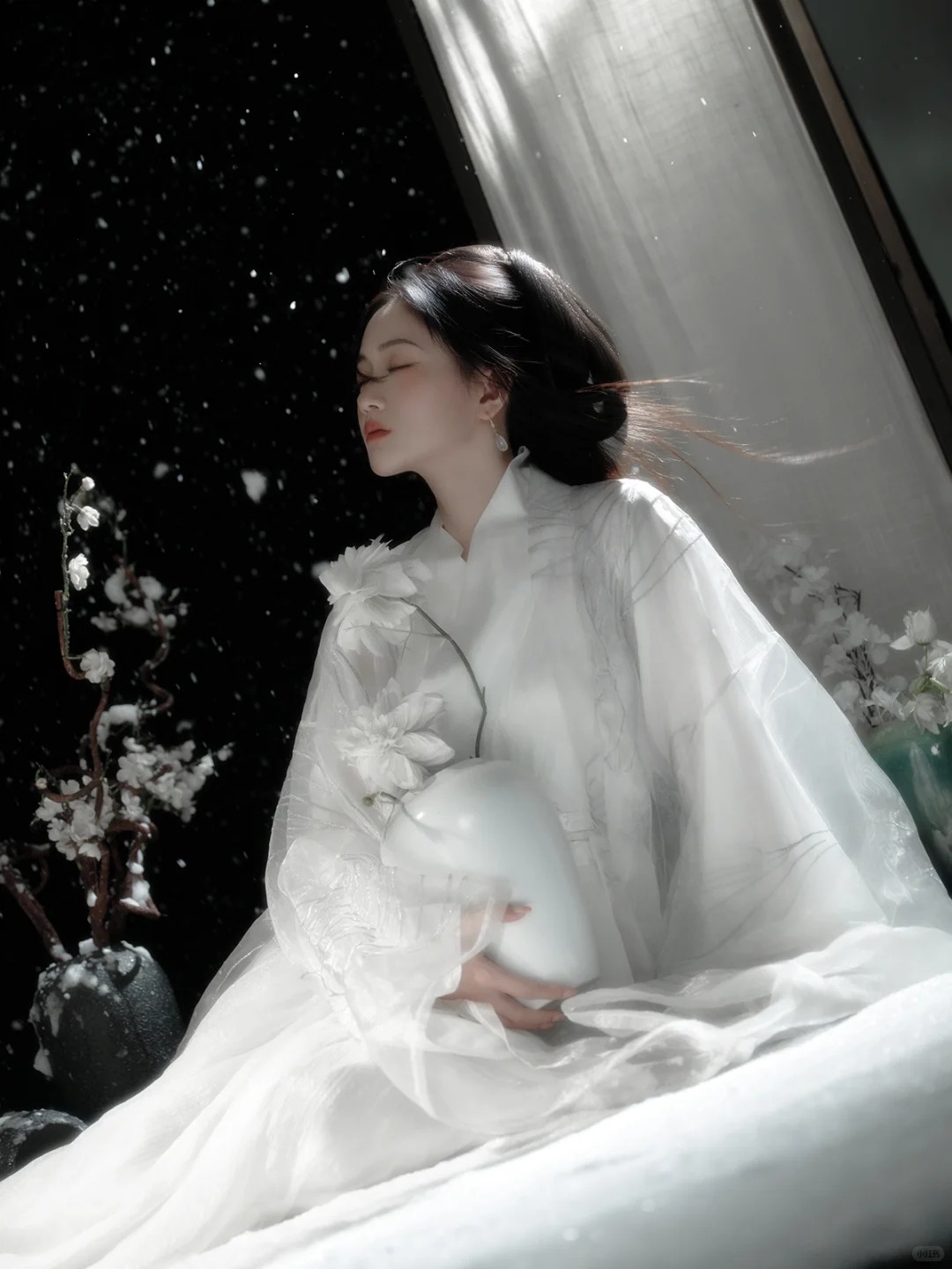 室内拍雪景汉服写真氛围感绝了✨意境十足_4_阑梦古装摄影写真馆_来自小红书网页版.jpg