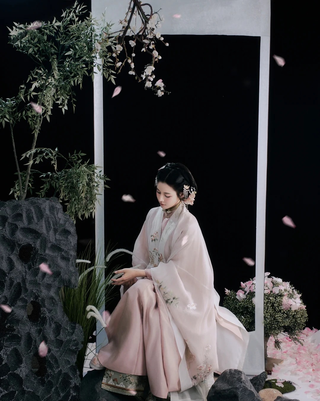 做一回画中人✨端庄温婉的明制汉服写真_6_阑梦古装摄影写真馆_来自小红书网页版.jpg