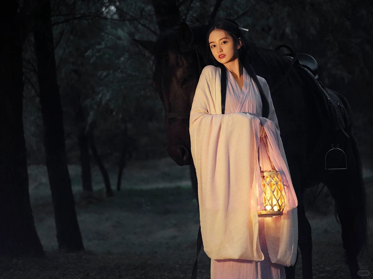 做一回书里的古风女子🍃北京汉服写真_5_阑梦古装摄影写真馆_来自小红书网页版.jpg