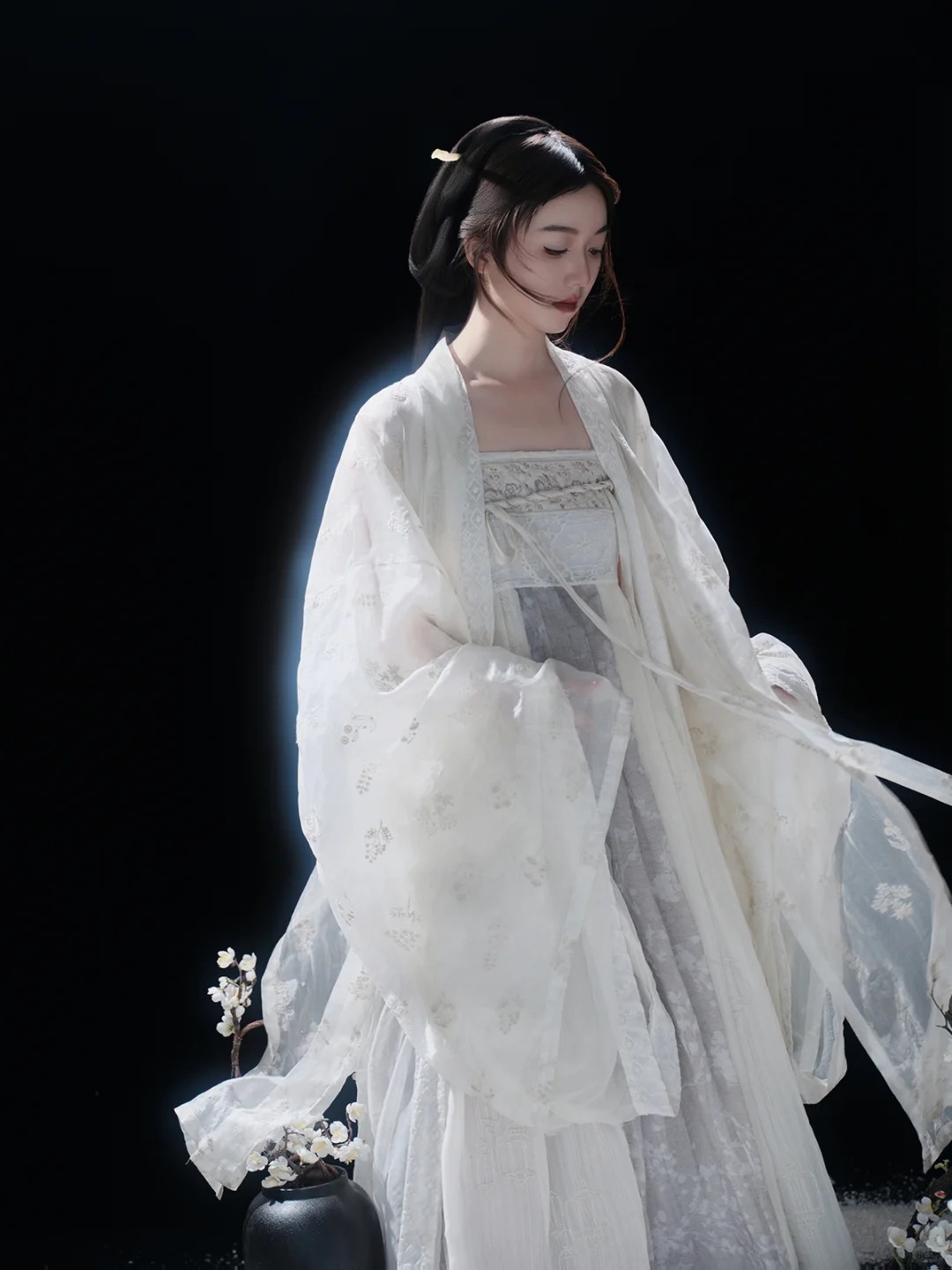 清冷感汉服写真💗美得让人无法抗拒_2_阑梦古装摄影写真馆_来自小红书网页版.jpg