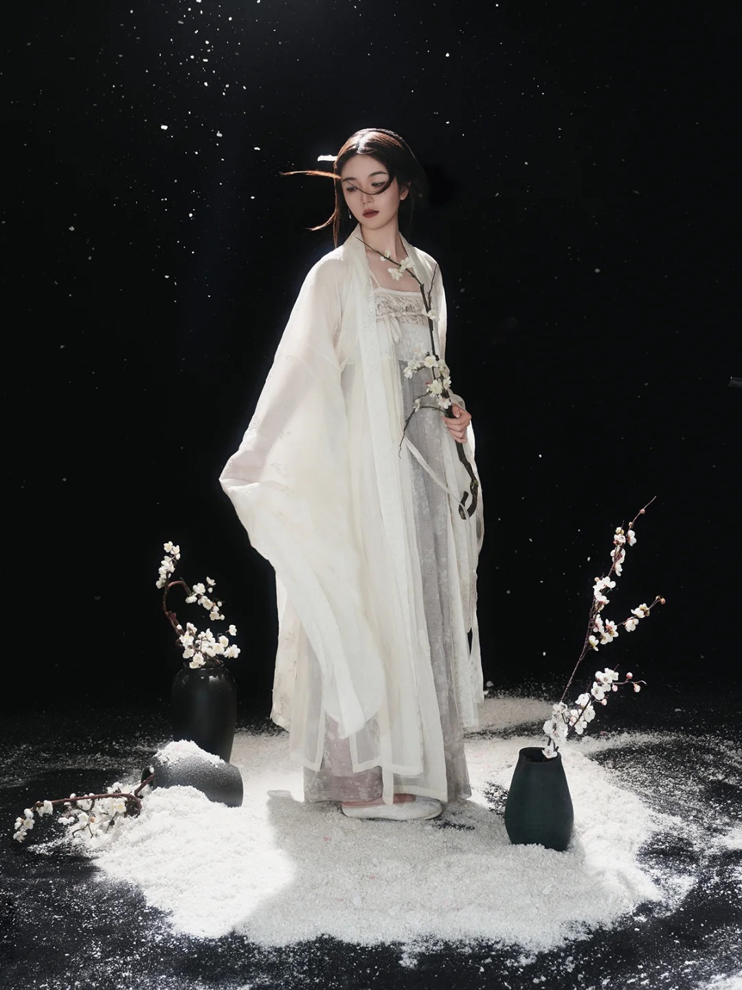 清冷感汉服写真💗美得让人无法抗拒_6_阑梦古装摄影写真馆_来自小红书网页版.jpg