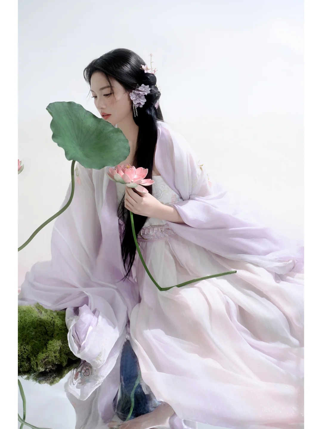 穿上汉服与荷花相遇🌷氛围感古风写真_3_阑梦古装摄影写真馆_来自小红书网页版.jpg