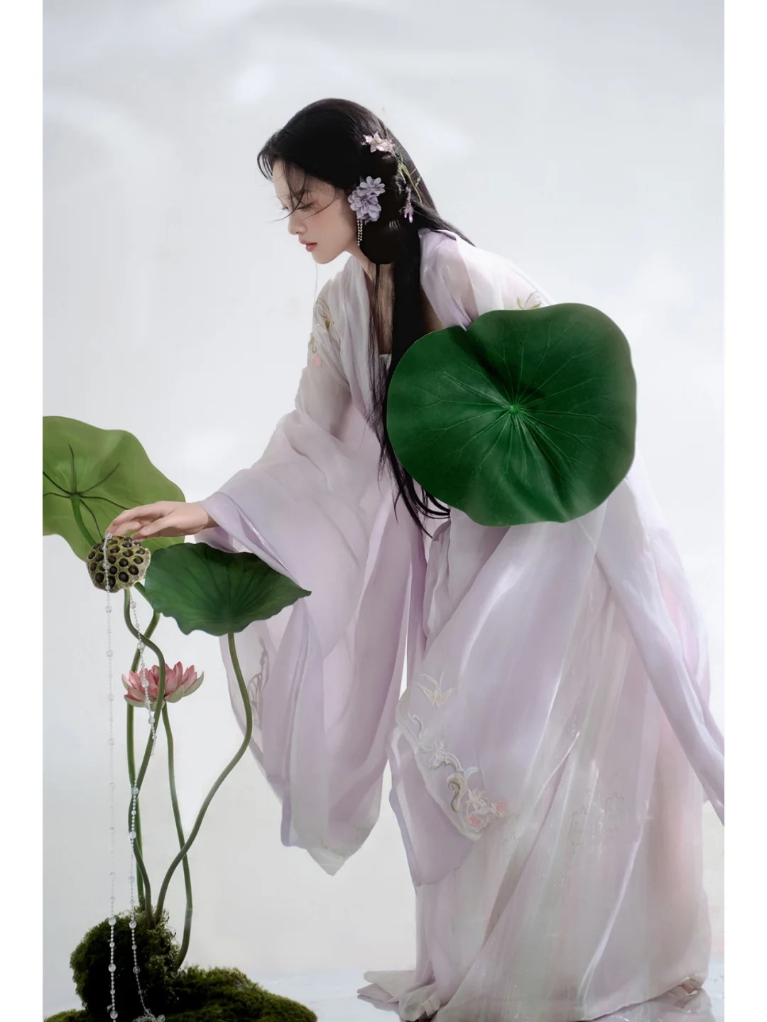 穿上汉服与荷花相遇🌷氛围感古风写真_5_阑梦古装摄影写真馆_来自小红书网页版.jpg