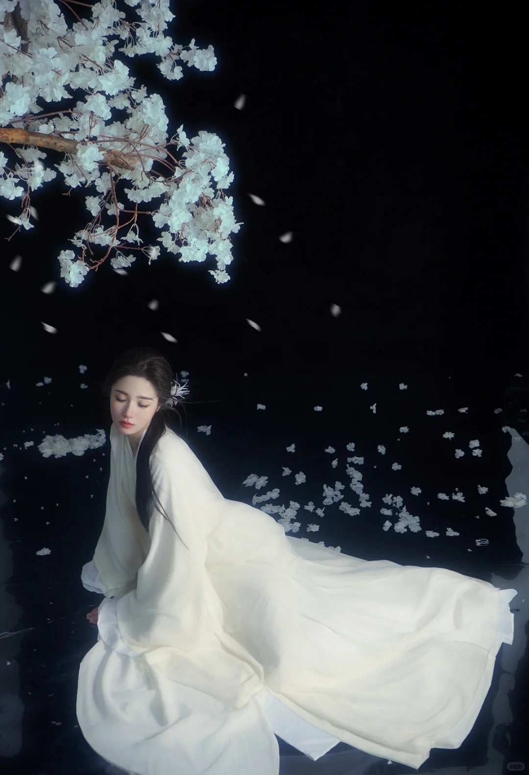 听，花落的声音_清冷又破碎的古风写真_7_阑梦古装摄影写真馆_来自小红书网页版.jpg