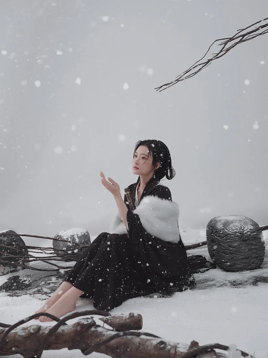 回头率飙升的魏晋汉服写真，拿捏清冷氛围感_9_阑梦古装摄影写真馆_来自小红书网页版.jpg