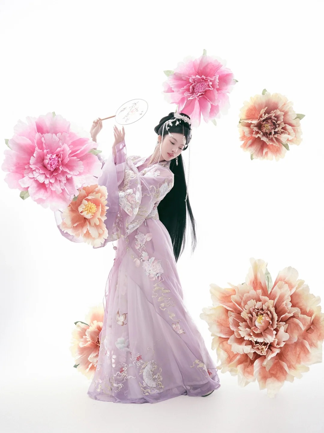 土中藏韵，拍了就懂，温柔又清冷的汉服写真_3_阑梦古装摄影写真馆_来自小红书网页版.jpg