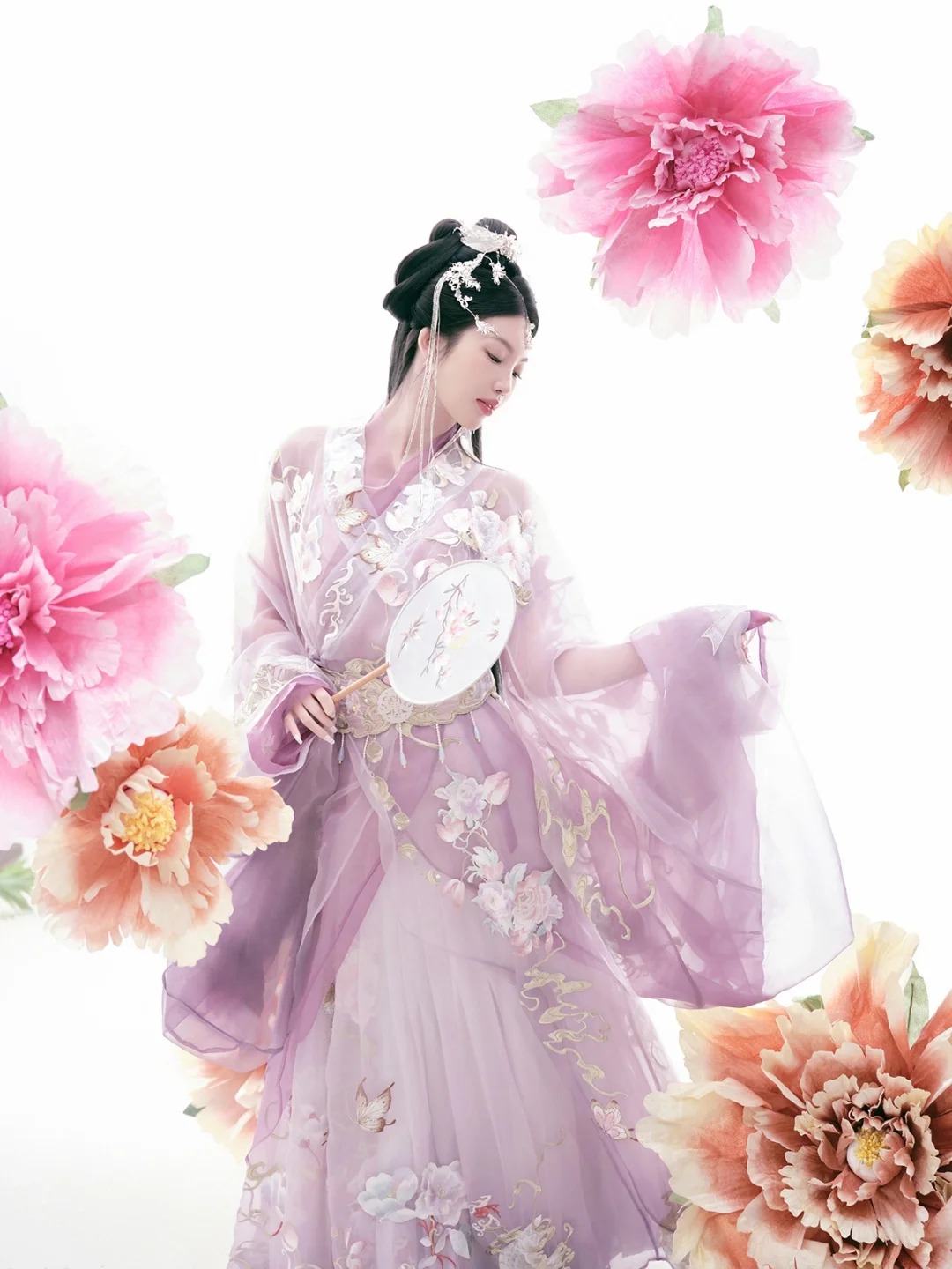 土中藏韵，拍了就懂，温柔又清冷的汉服写真_5_阑梦古装摄影写真馆_来自小红书网页版.jpg