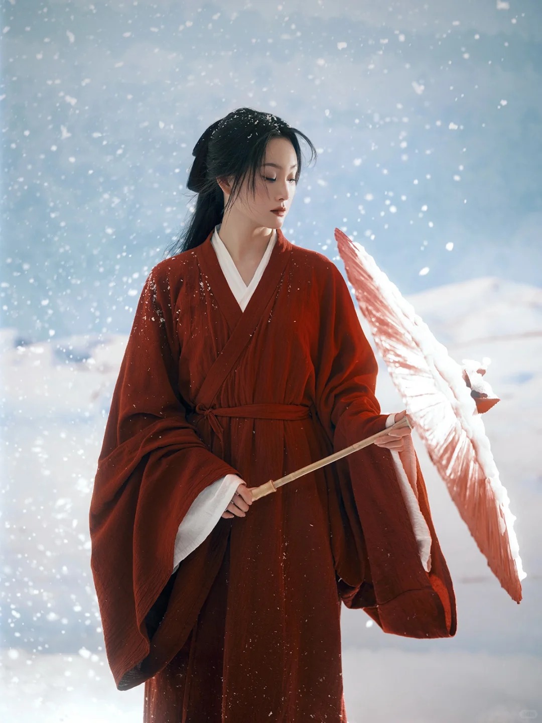 红衣白雪绝配，雪景汉服写真简直不要太哇塞_5_阑梦古装摄影写真馆_来自小红书网页版.jpg