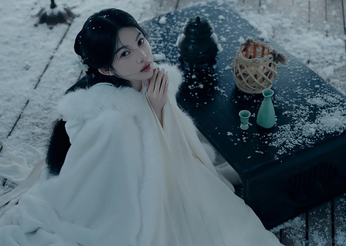 不下雪也能拍室内雪景氛围感汉服写真_5_阑梦古装摄影写真馆_来自小红书网页版.jpg