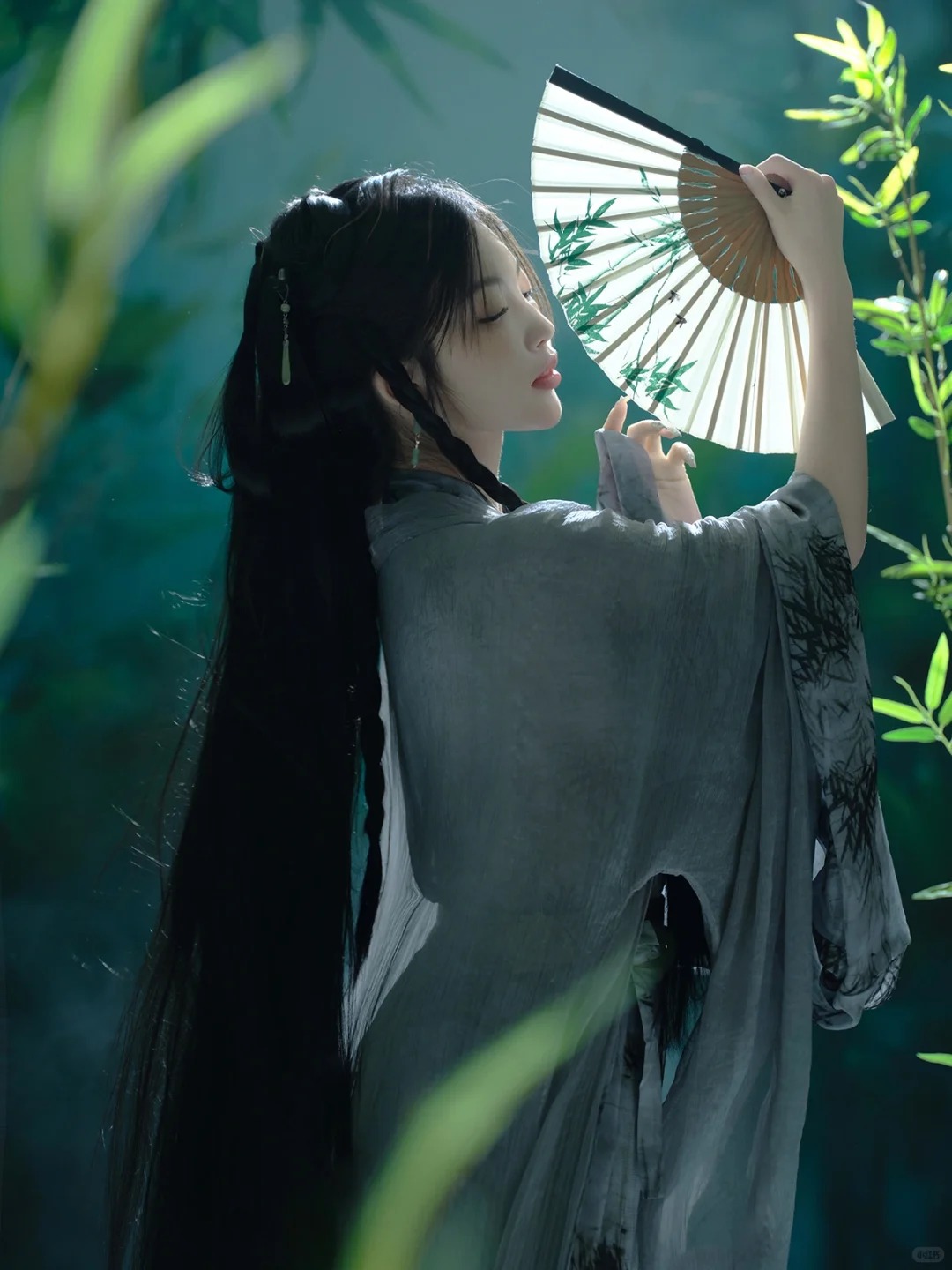 掉入秘境竹林，超心动的古风清冷汉服写真_7_阑梦古装摄影写真馆_来自小红书网页版.jpg