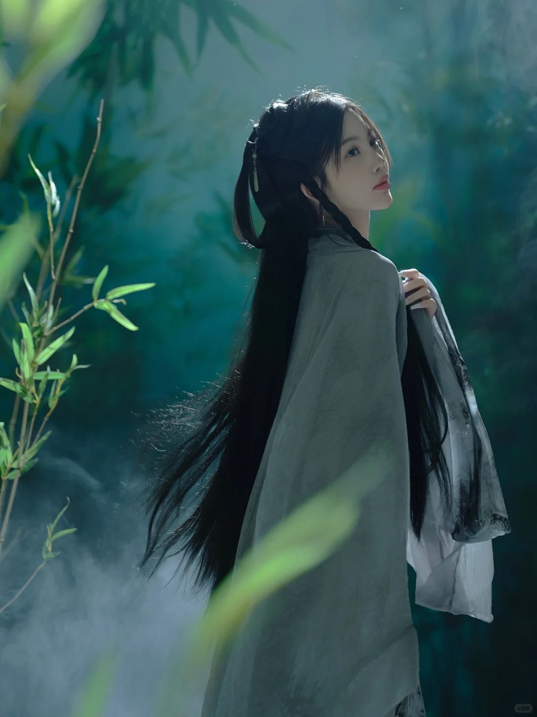 掉入秘境竹林，超心动的古风清冷汉服写真_9_阑梦古装摄影写真馆_来自小红书网页版.jpg