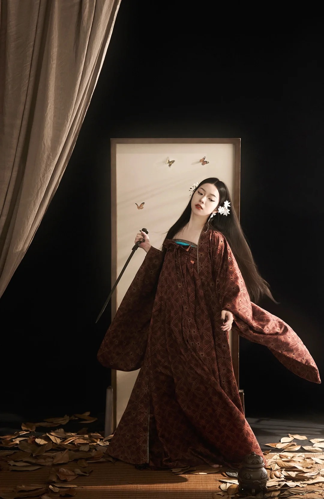 幽雅美殇感汉服写真🍂公主的荣耀与悲哀_5_阑梦古装摄影写真馆_来自小红书网页版.jpg