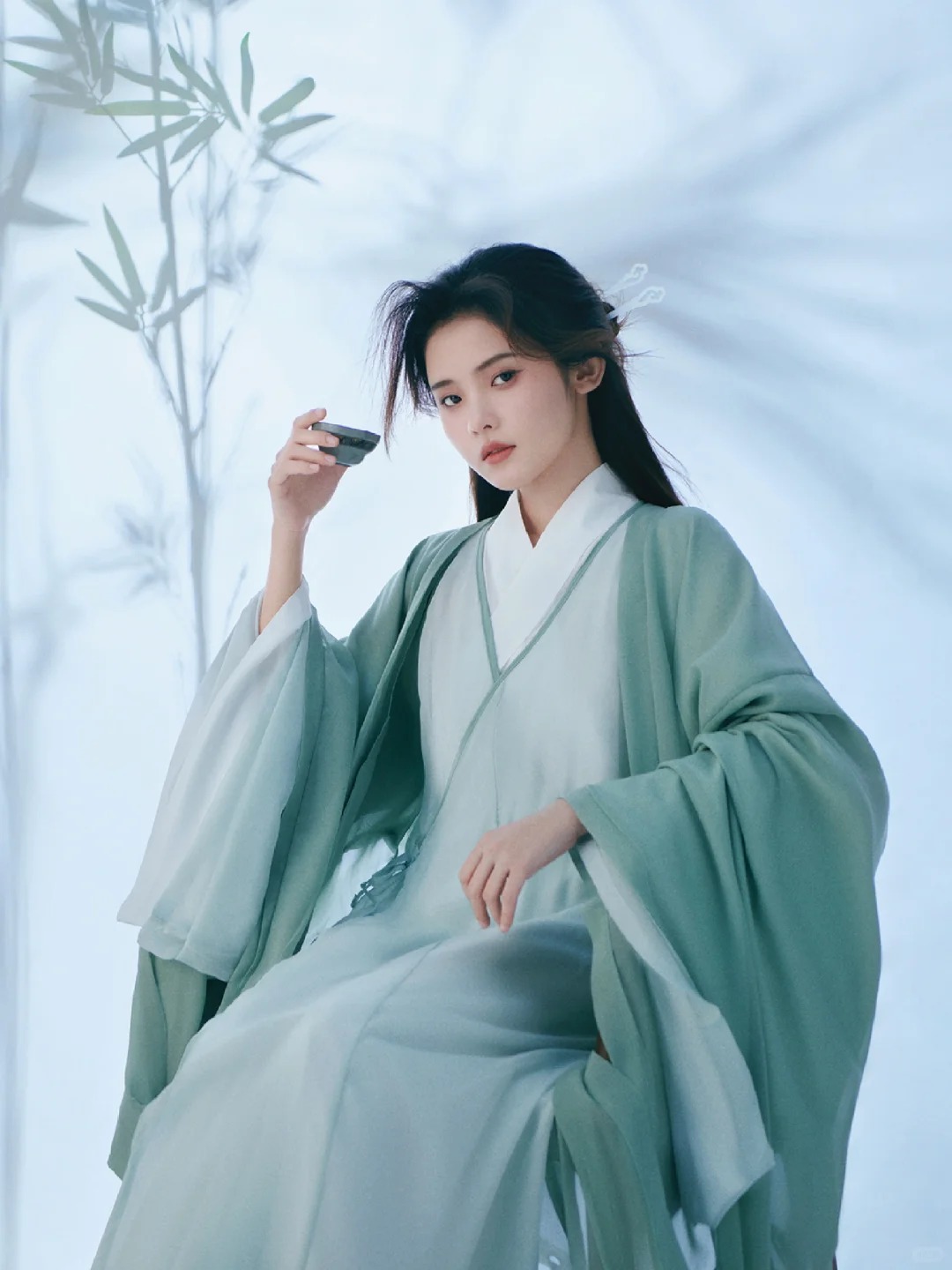 清冷感魏晋汉服写真✨隐逸与清雅的生活写照_1_阑梦古装摄影写真馆_来自小红书网页版.jpg