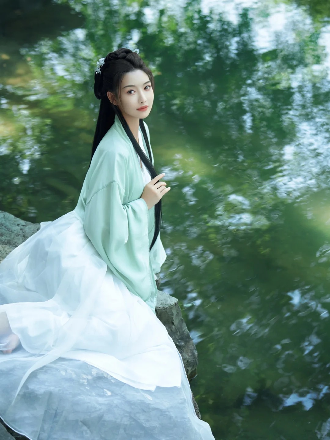 颐和园约拍📸温婉可人的江南古风写真_5_阑梦古装摄影写真馆_来自小红书网页版.jpg