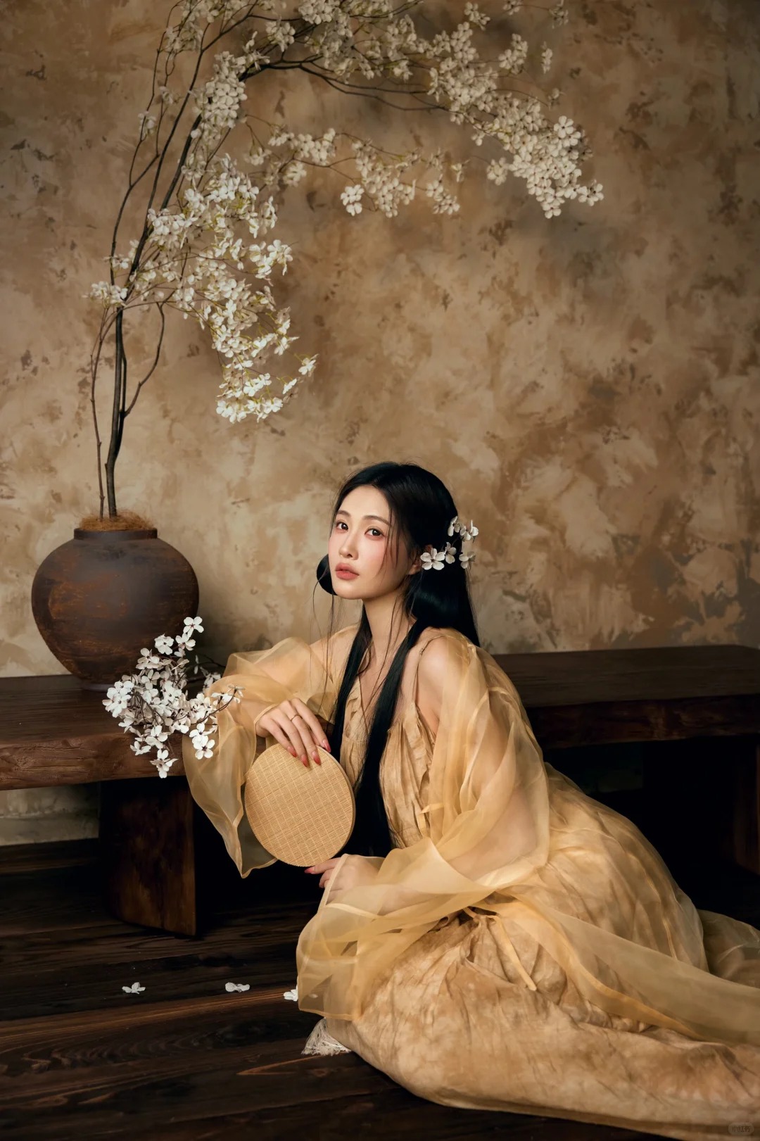 镜头里的东方美是“沉鱼落雁，镜中花落人间”_3_Remyself摄影工作室_来自小红书网页版.jpg