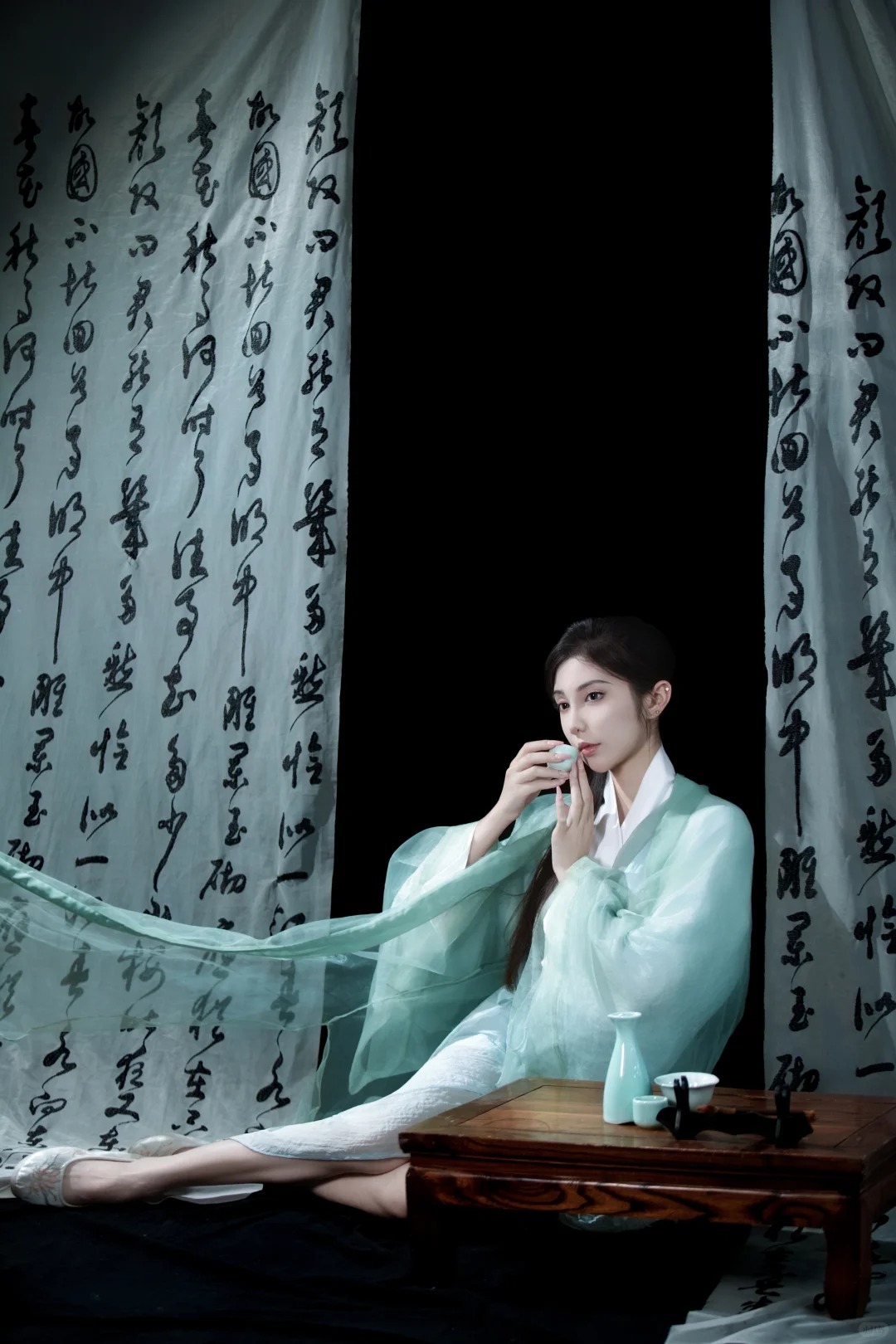 古典水墨_做一回书里的国风女子🖤_8_漫映_来自小红书网页版.jpg